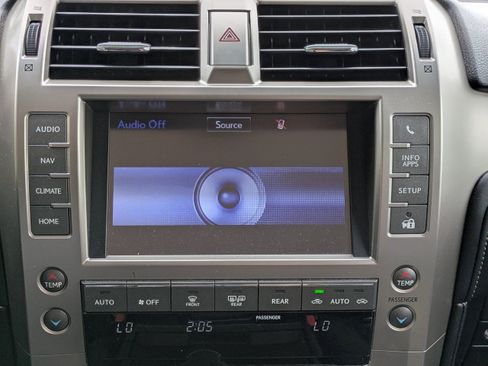Used 2018 Lexus GX 460 image 16