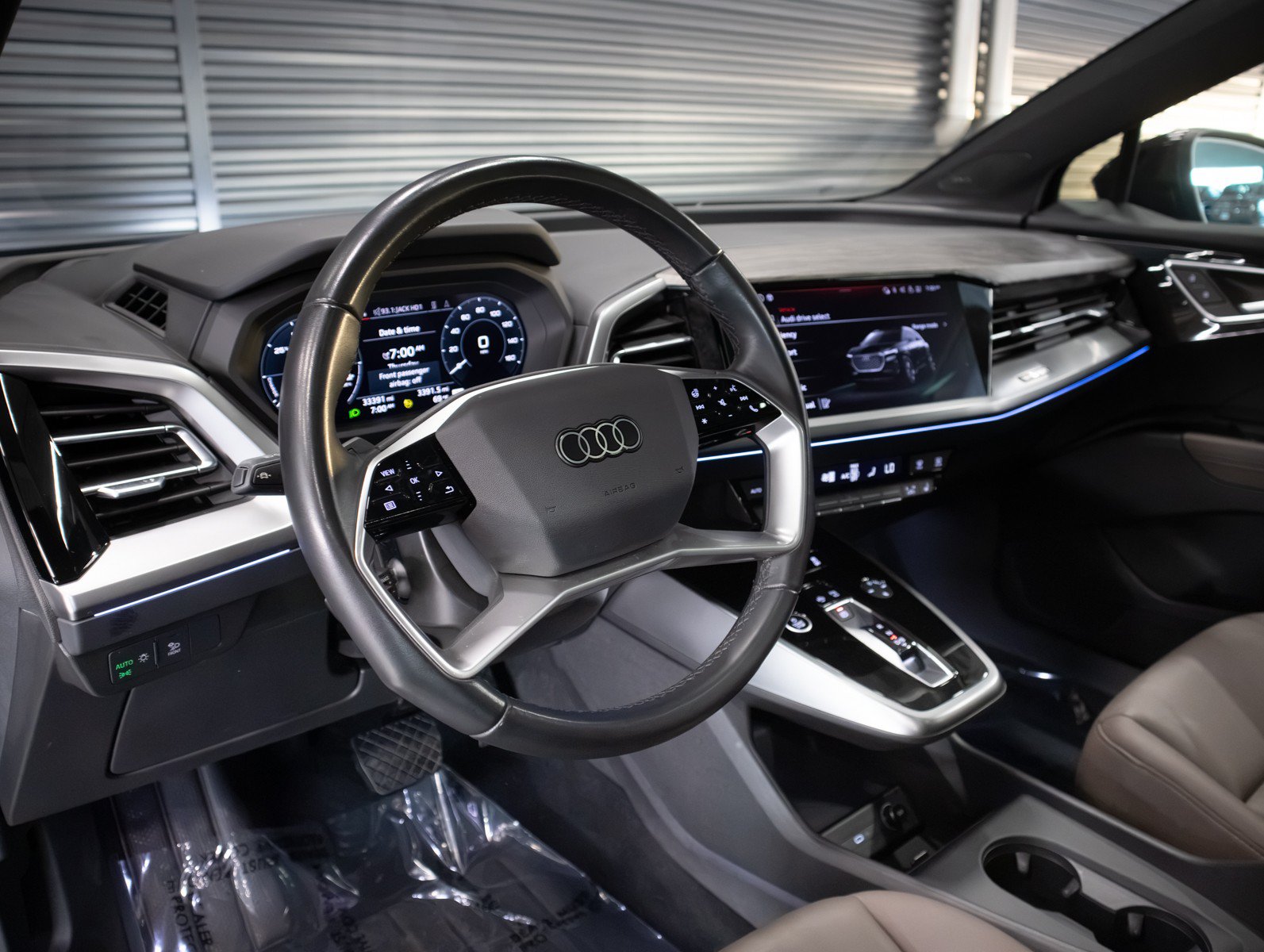 Used 2023 Audi Q4 e-tron Prestige w/ Black Optic Package AWD/4WD image 16