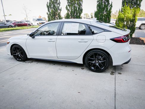 Used 2025 Honda Civic Sport image 7