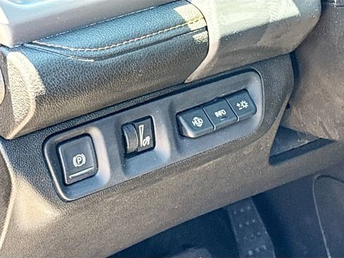 Used 2021 GMC Acadia AT4 w/ Technology Package AWD/4WD image 10