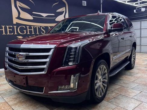 Used 2020 Cadillac Escalade Luxury RWD image 4