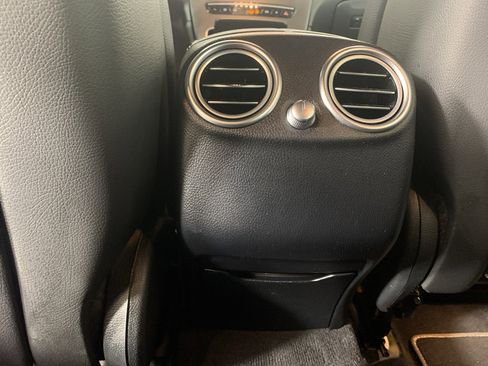 Used 2022 Mercedes-Benz GLC 300 4MATIC image 34