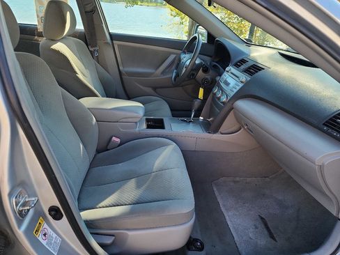 Used 2008 Toyota Camry LE FWD image 12