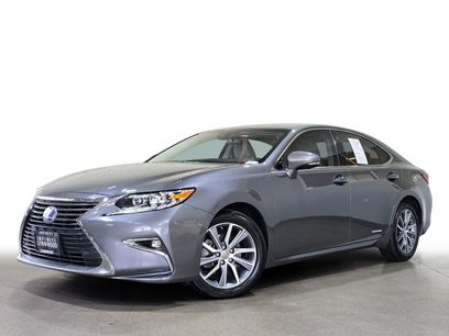 Used 2016 Lexus ES 300h w/ Luxury Package w/Wood Trim