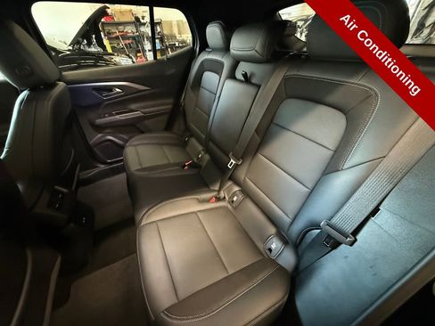 Used 2024 Chevrolet Equinox EV LT FWD image 35