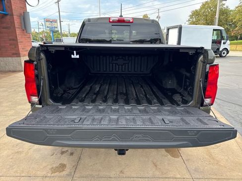 Certified 2025 Chevrolet Colorado ZR2 w/ Technology Package image 29
