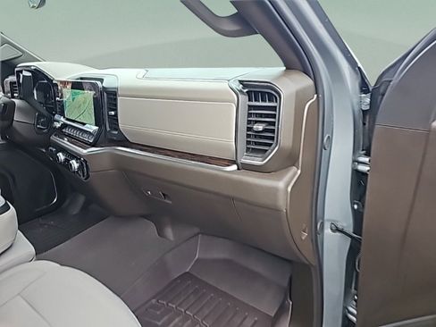 Used 2024 GMC Sierra 1500 SLE w/ Preferred Package AWD/4WD image 26