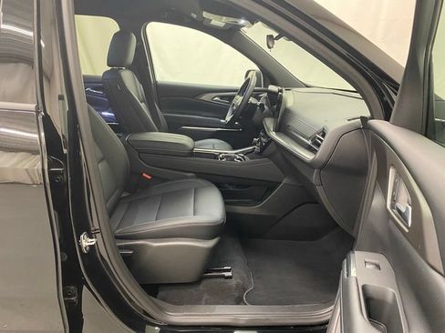 Used 2026 Chevrolet Traverse LT AWD/4WD image 15
