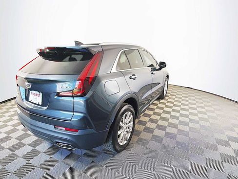 Used 2021 Cadillac XT4 Luxury w/ Cold Weather Package AWD/4WD image 4