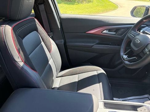 New 2025 Chevrolet Equinox EV RS AWD/4WD image 37