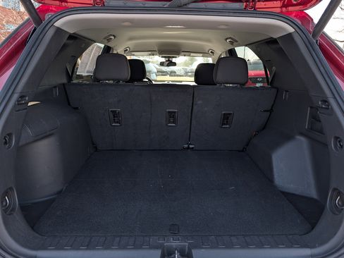 Used 2024 Chevrolet Equinox LT image 16