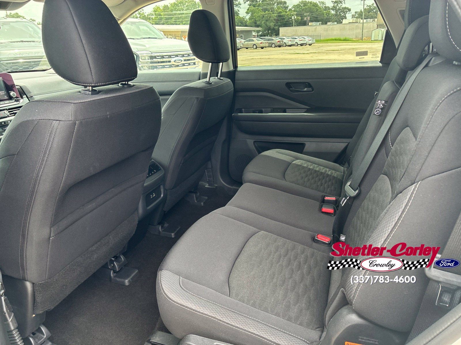 Used 2024 Nissan Pathfinder SV FWD image 9
