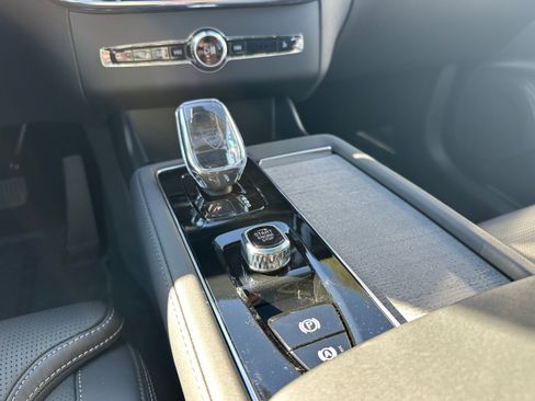 New 2026 Volvo XC90 B6 Ultra w/ Protection Package image 14