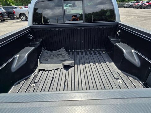 Used 2022 Toyota Tacoma SR AWD/4WD image 7