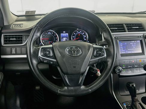 Used 2017 Toyota Camry SE FWD image 17
