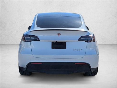 Used 2020 Tesla Model Y Performance image 8
