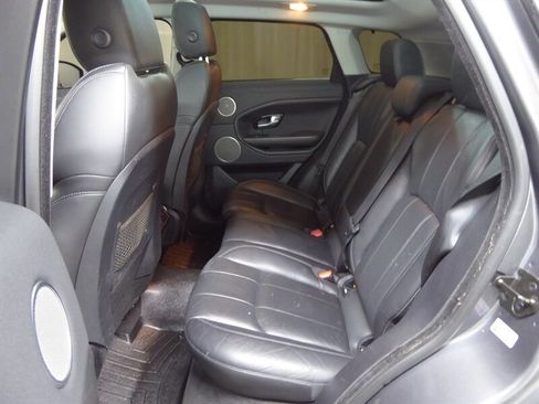 Used 2016 Land Rover Range Rover Evoque SE image 31