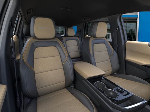 New 2026 Chevrolet Equinox ACTIV w/ Safety and Technology Package AWD/4WD image 18