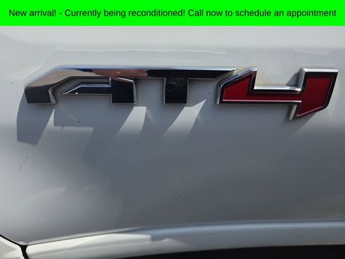 Used 2020 GMC Sierra 1500 AT4 w/ AT4 Premium Package image 3