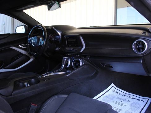 Used 2020 Chevrolet Camaro LT RWD image 12
