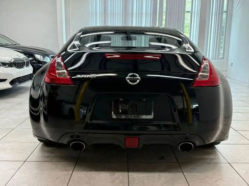 Used 2014 Nissan 370Z Touring image 8