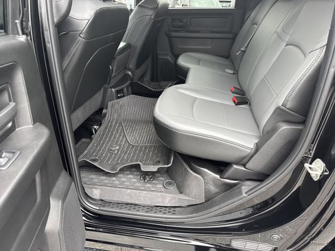 Used 2024 RAM 2500 Tradesman w/ Chrome Appearance Group image 24