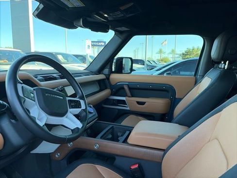 Used 2024 Land Rover Defender 90 X-Dynamic SE AWD/4WD image 5