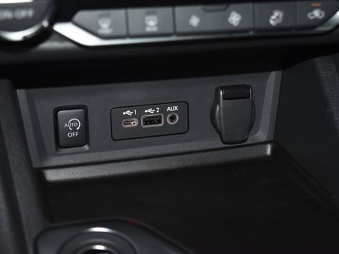 New 2025 Nissan Sentra SR image 11