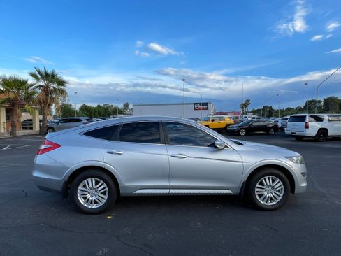 Used 2012 Honda Crosstour EX image 6