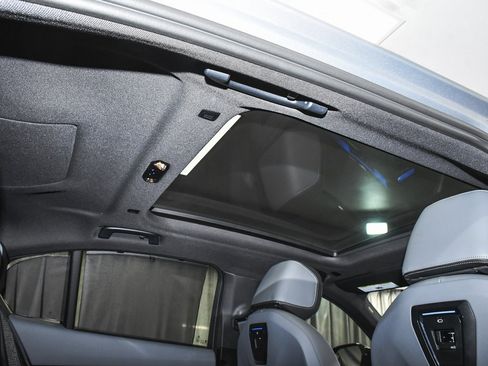 Used 2025 BMW i5 M60 w/ Executive Package image 70