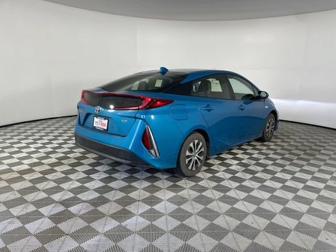 Used 2022 Toyota Prius Prime XLE FWD image 16