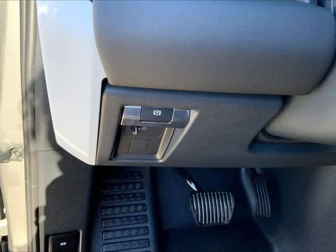 New 2025 Land Rover Defender 90 S image 17