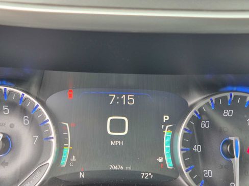 Used 2023 Chrysler Pacifica Touring-L FWD image 29