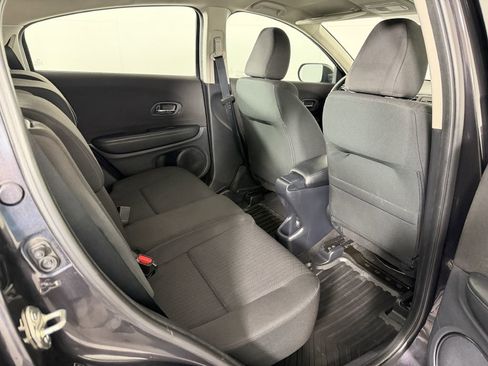 Used 2018 Honda HR-V LX image 16