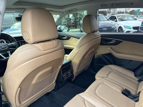 Used 2021 Audi Q8 Prestige w/ Prestige Package image 29