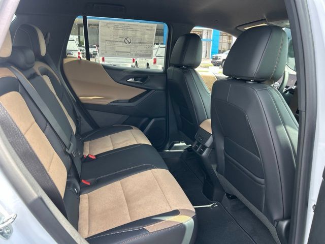 New 2027 Chevrolet Equinox ACTIV w/ Safety and Technology Package FWD image 32