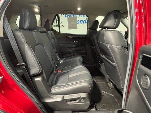 Certified 2024 Honda Pilot EX-L image 35