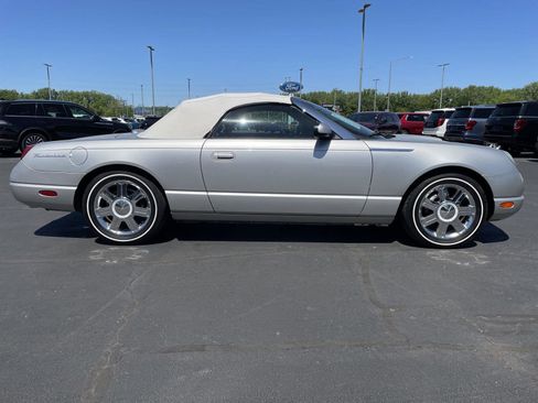 Used 2005 Ford Thunderbird RWD image 6