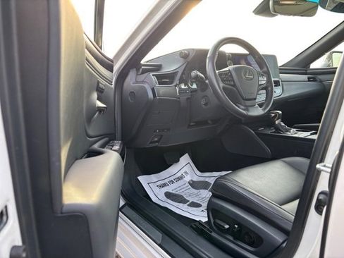 Used 2024 Lexus ES 350 w/ Premium Package image 9