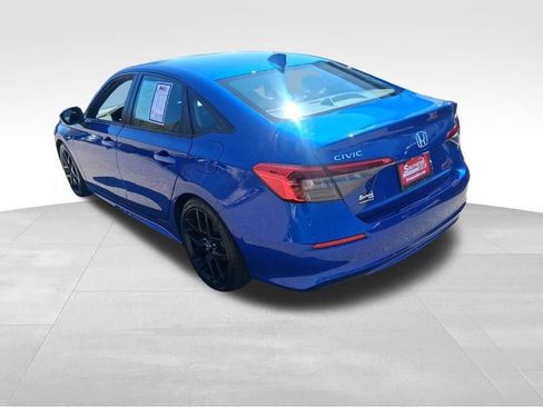 Used 2024 Honda Civic Sport image 3