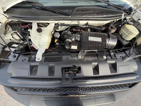 Used 2017 Chevrolet Express 3500 LS RWD image 29