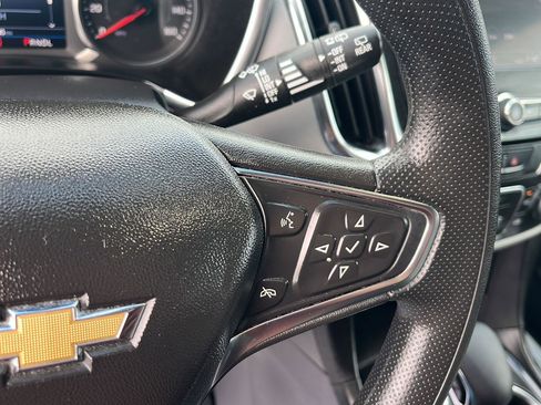 Used 2024 Chevrolet Equinox LS w/ LS Convenience Package image 12