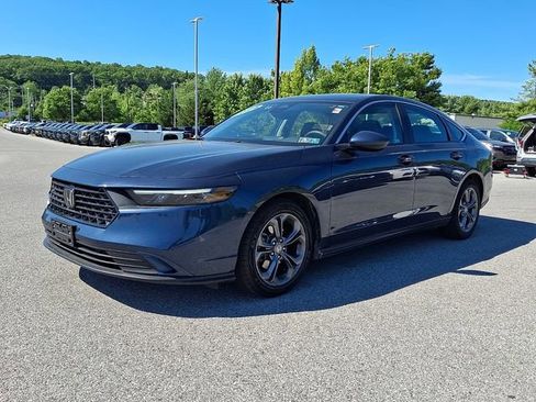 Used 2024 Honda Accord EX image 3