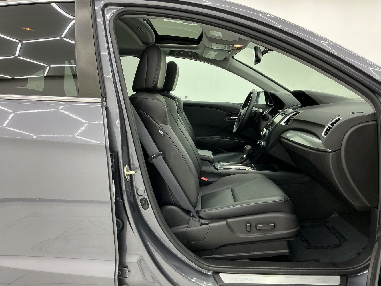 Used 2017 Acura RDX w/ Technology Package FWD image 15