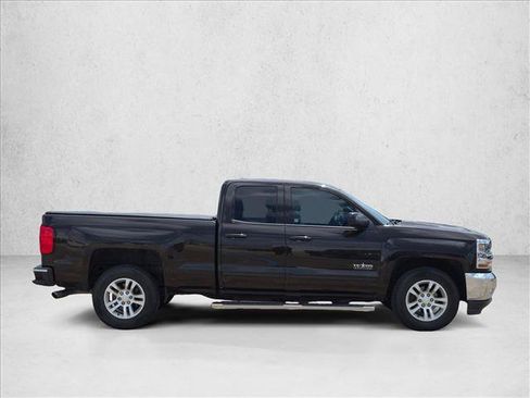 Used 2018 Chevrolet Silverado 1500 LT w/ Texas Edition RWD image 4