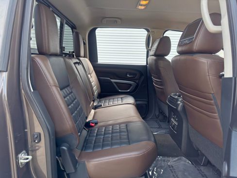 Used 2017 Nissan Titan Platinum Reserve AWD/4WD image 39