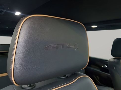 Used 2022 GMC Yukon XL AT4 image 16