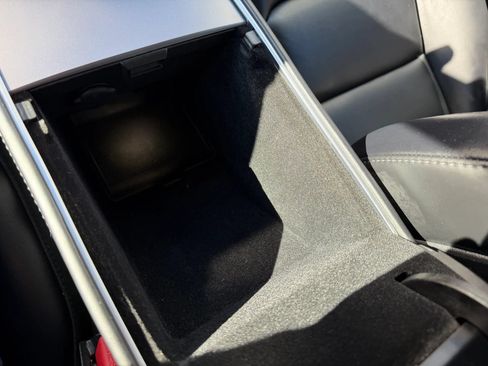 Used 2022 Tesla Model 3 Long Range AWD/4WD image 40