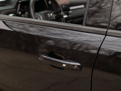 Used 2024 Chevrolet Colorado Z71 w/ Z71 Convenience Package 2 image 36