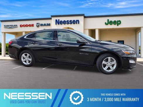 Used 2024 Chevrolet Malibu LT FWD image 1